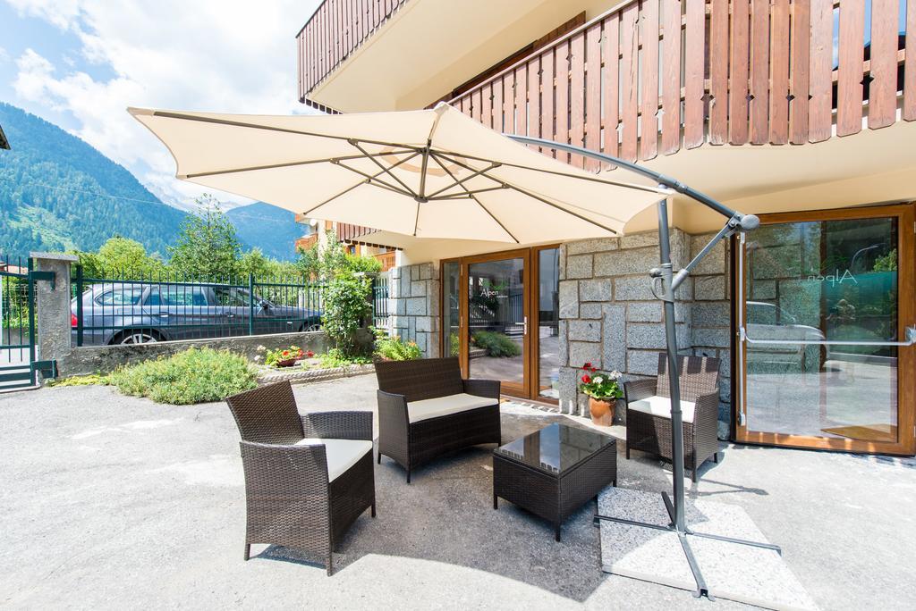 Residence Alpen Casavacanze Pinzolo Exteriör bild