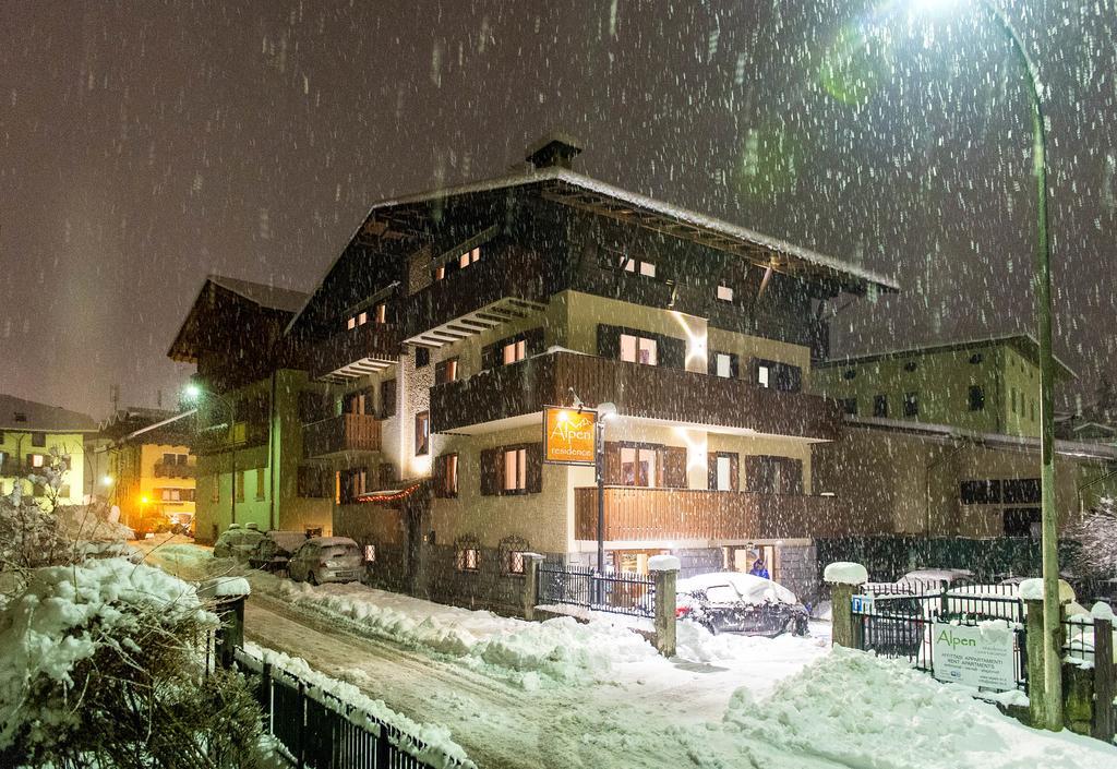 Residence Alpen Casavacanze Pinzolo Exteriör bild