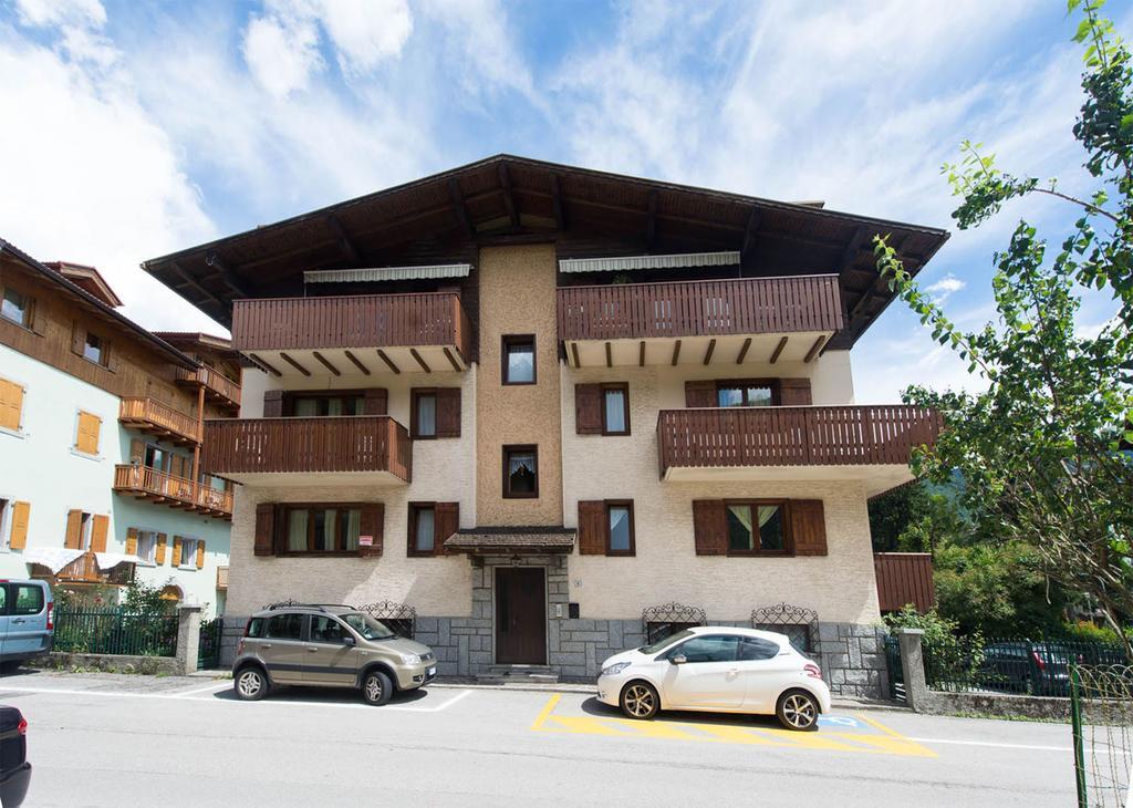 Residence Alpen Casavacanze Pinzolo Exteriör bild